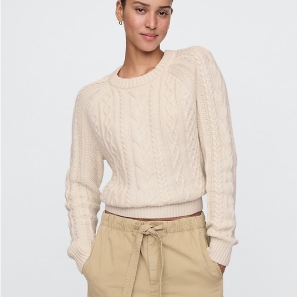 GAP 100% Cotton Cable Knit Sweater - Picture 7 of 8